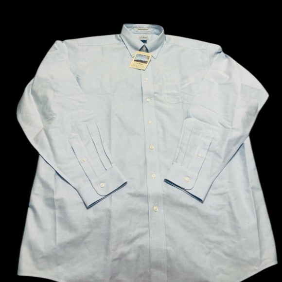L.L. Bean Wrinkle Resistant button down shirt - Picture 1 of 2